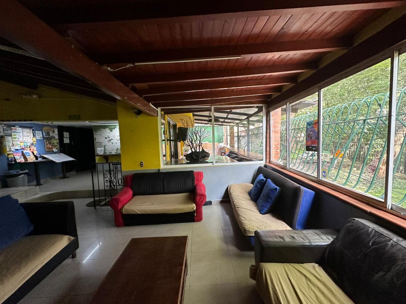 Arcadia Hostel Меделин Екстериор снимка